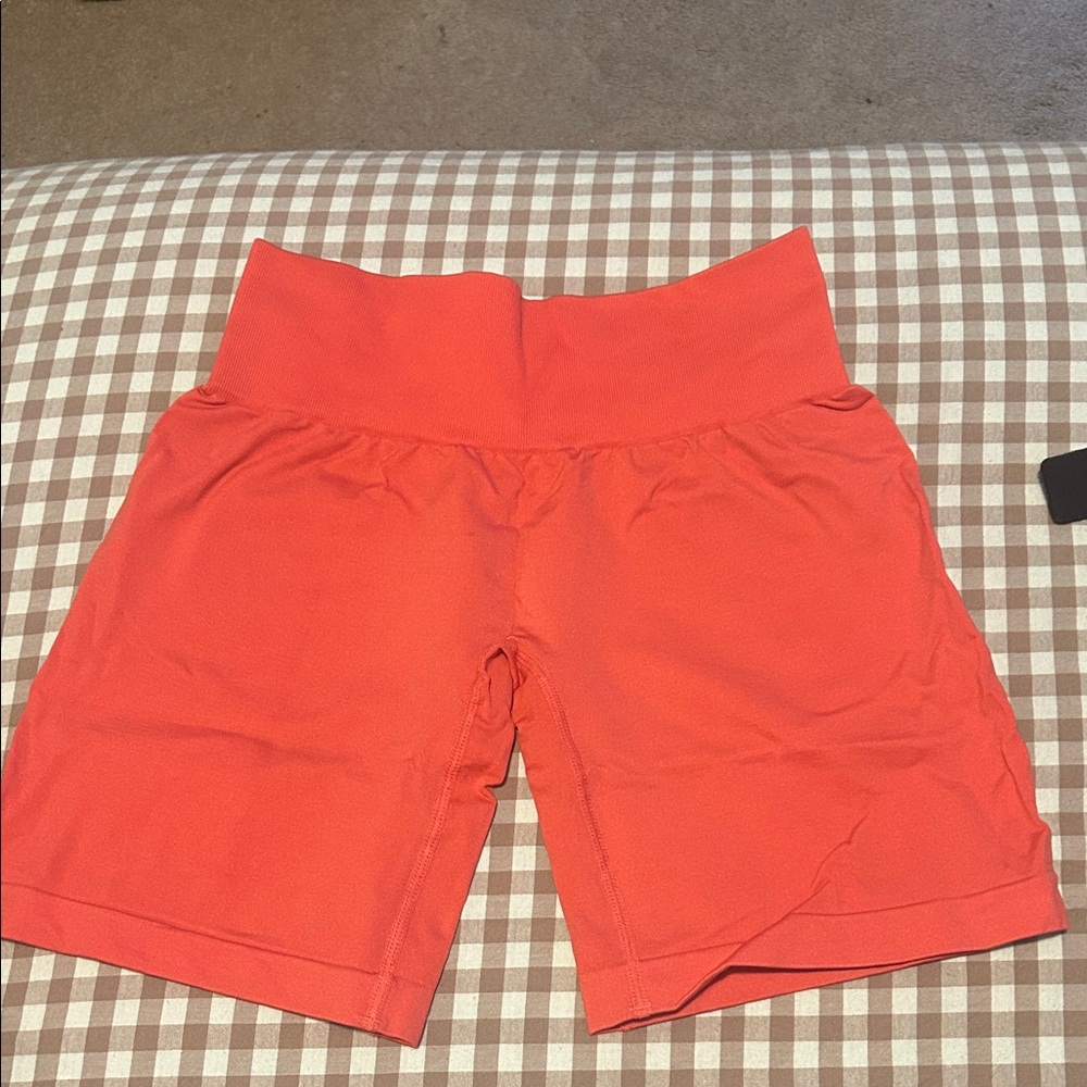 NVGTN Women's Vibrant Red Bike Shorts